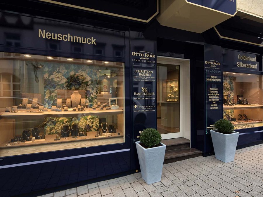 Ladenfront von Juwelier Otto Parr in der Bahnhofstraße 6 in Gießen